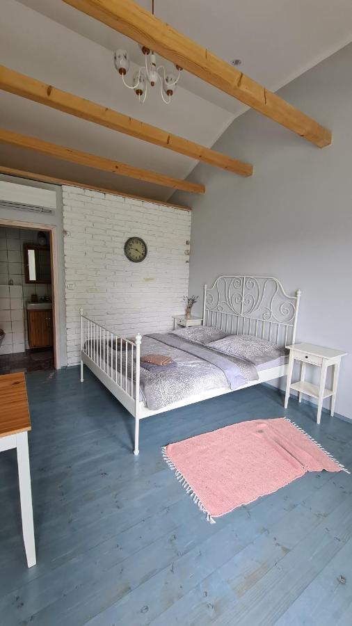 La Bobul Apartments Drnholec Luaran gambar