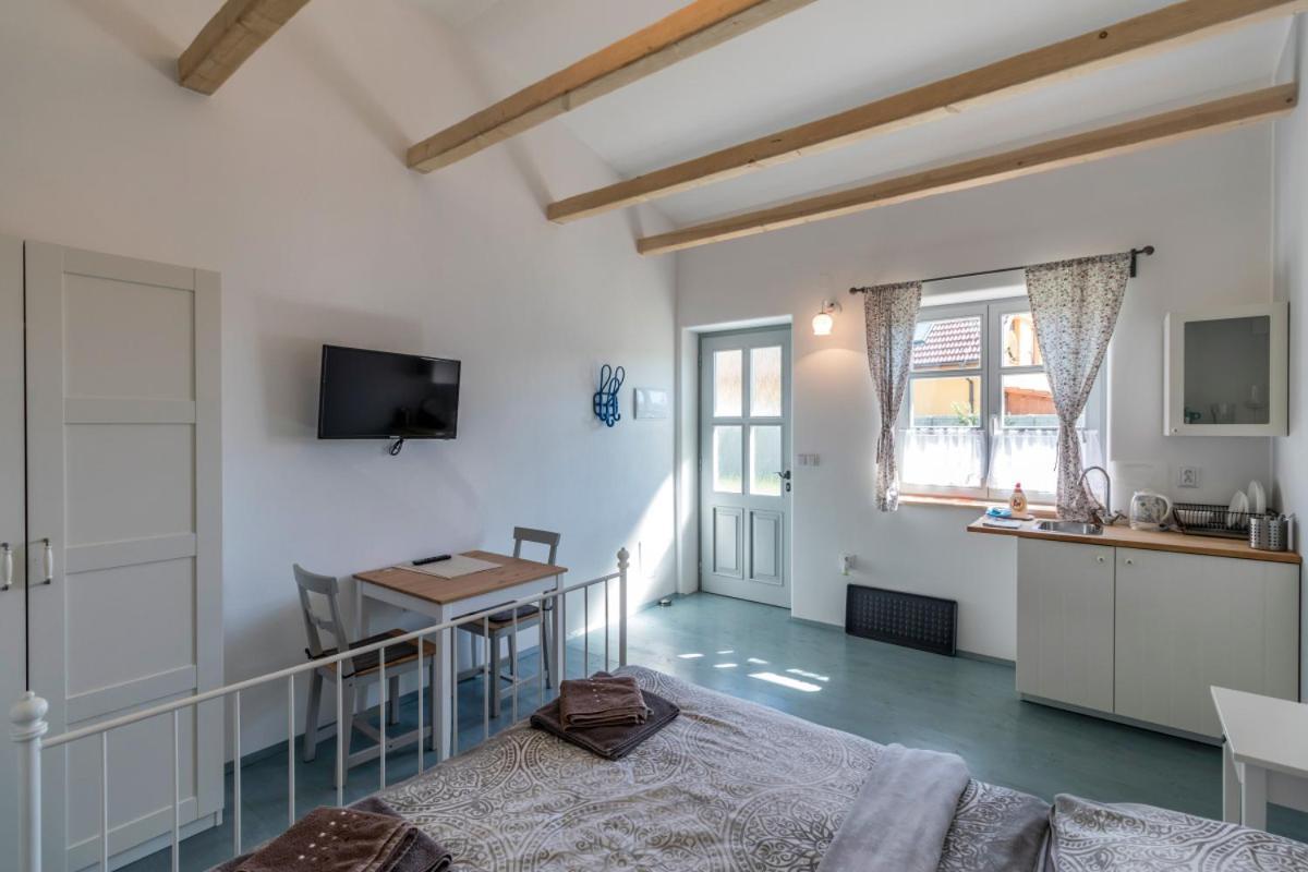 La Bobul Apartments Drnholec Luaran gambar