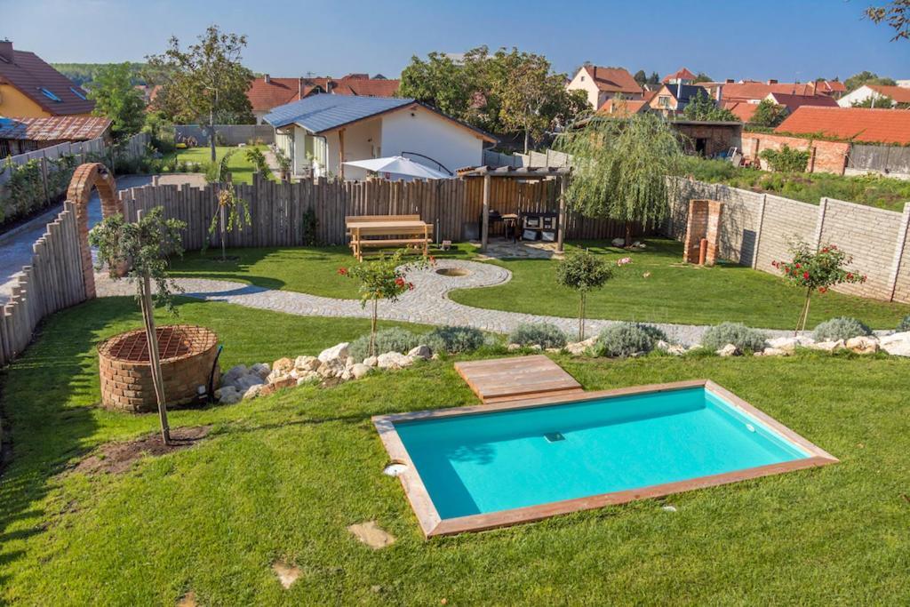La Bobul Apartments Drnholec Luaran gambar