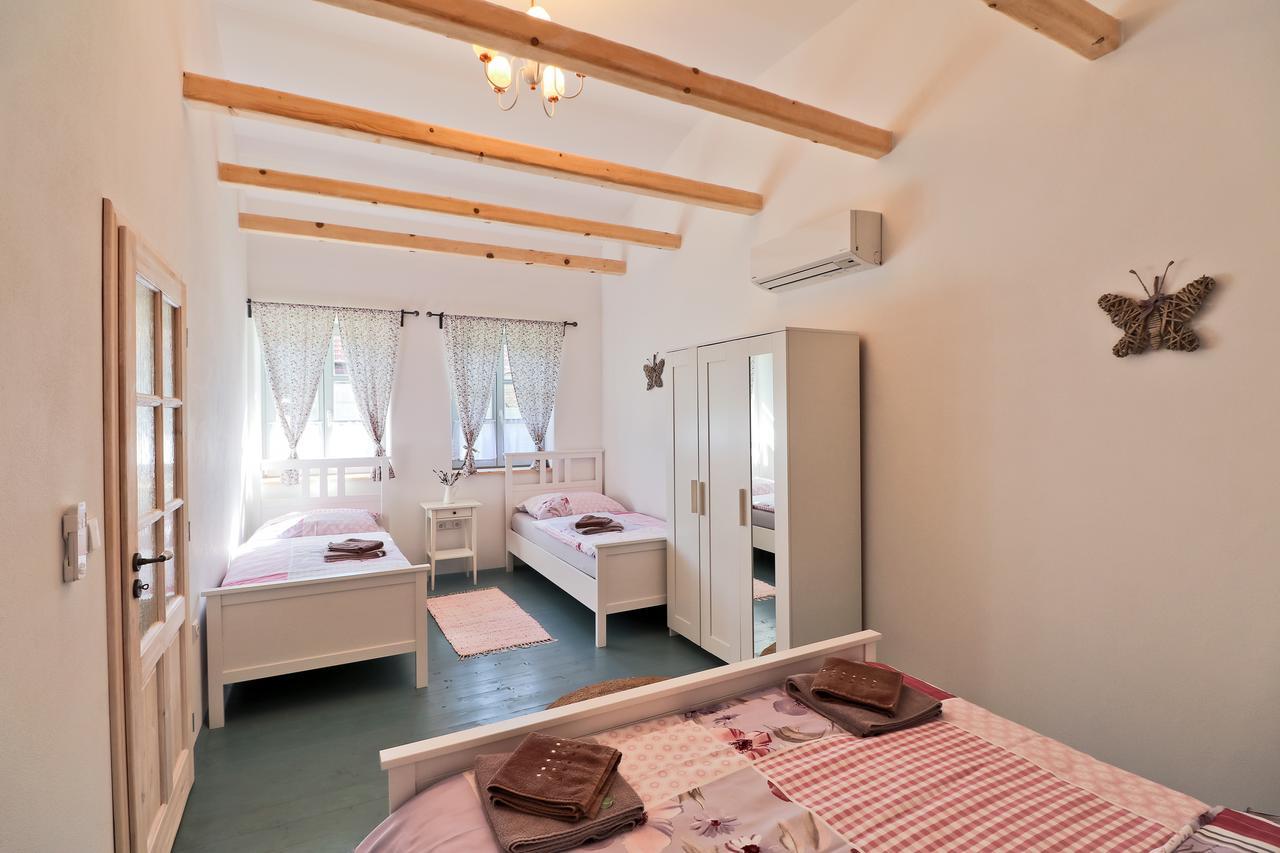 La Bobul Apartments Drnholec Luaran gambar